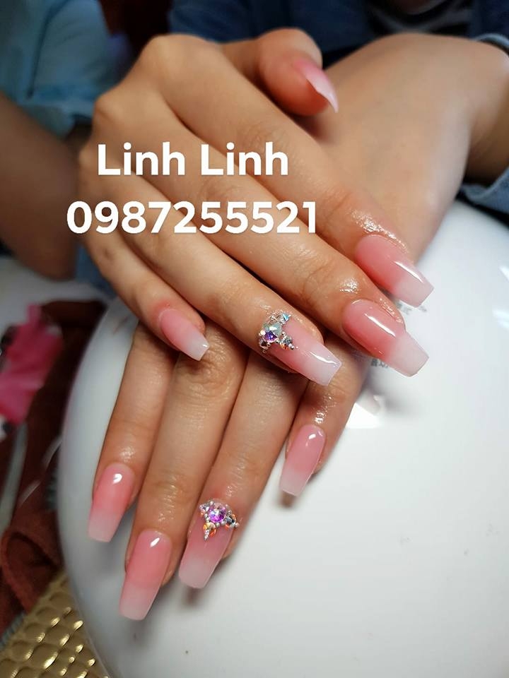 Linh Linh nail